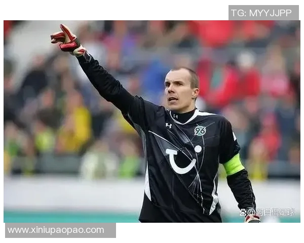 足球明星悲痛丧子瞬间高清记录展现无尽哀伤与怀念