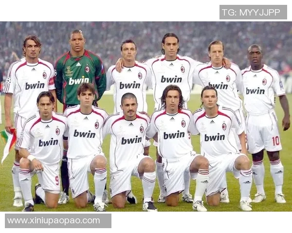 足球明星齐聚一堂精彩瞬间大合照海报展现绿茵场上的传奇与荣耀