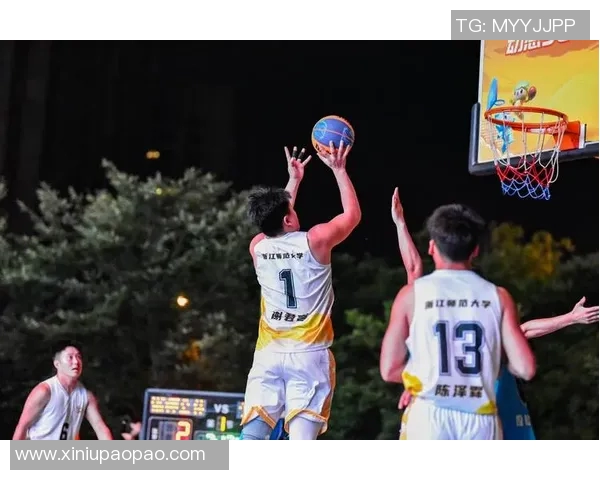 德阳篮球明星的崛起与奋斗历程揭秘，展现青春热血与梦想追逐的精彩瞬间